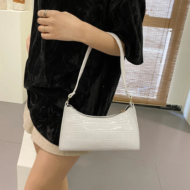 TEXTURED MINI TOP‑HANDLE BAG – TIMELESS NEUTRAL ELEGANCE