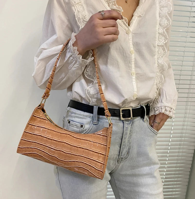 TEXTURED MINI TOP‑HANDLE BAG – TIMELESS NEUTRAL ELEGANCE