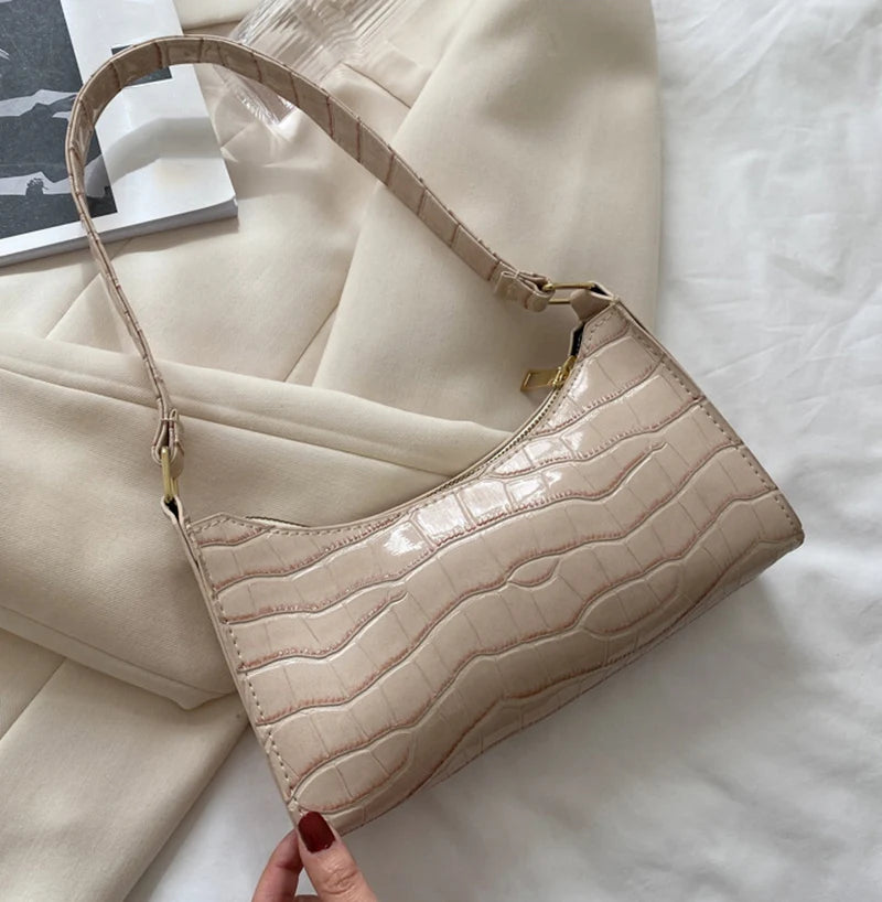 TEXTURED MINI TOP‑HANDLE BAG – TIMELESS NEUTRAL ELEGANCE