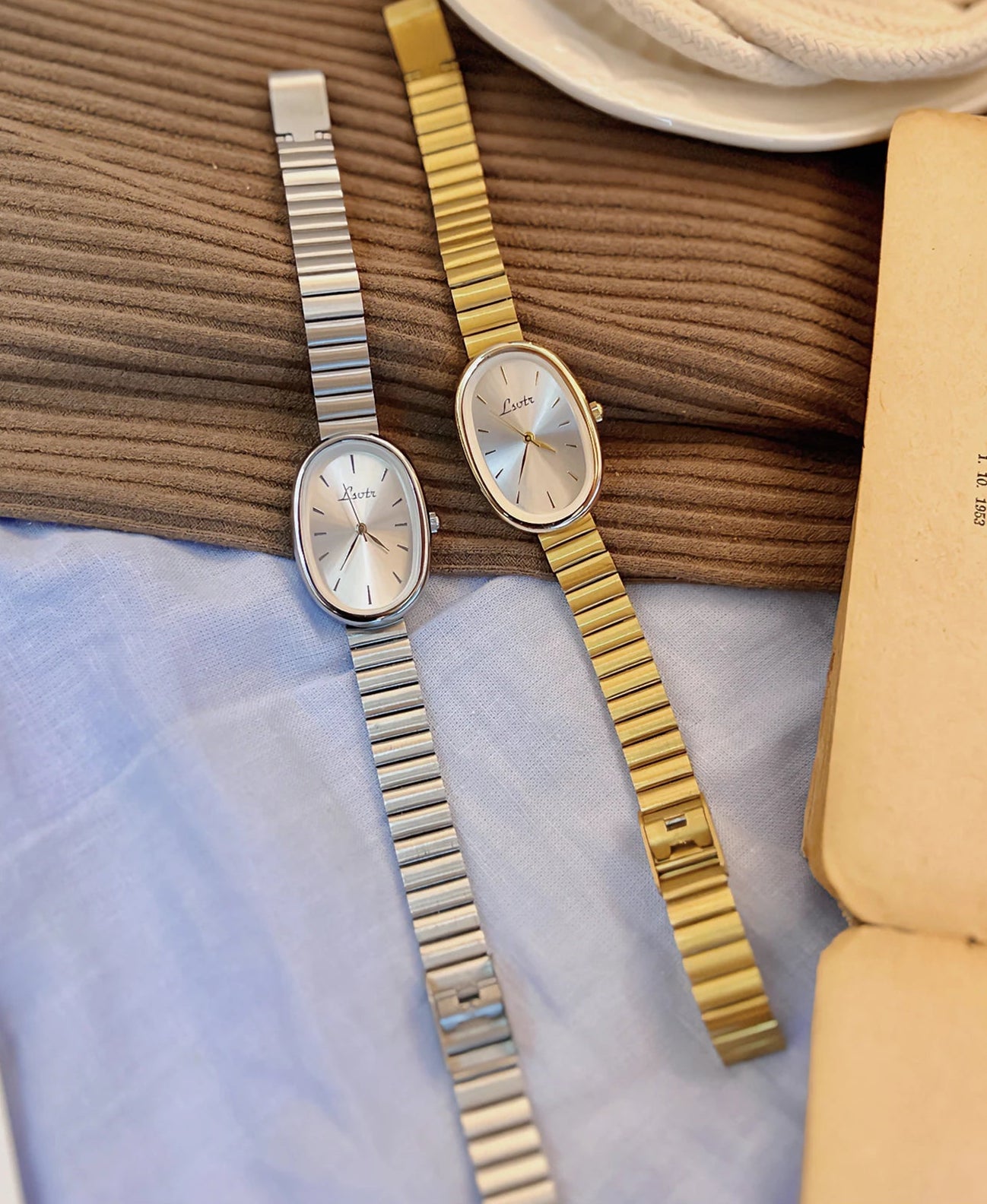 Women's Gold Bracelet Watch - Vintage Luxury Quartz Wristwatch