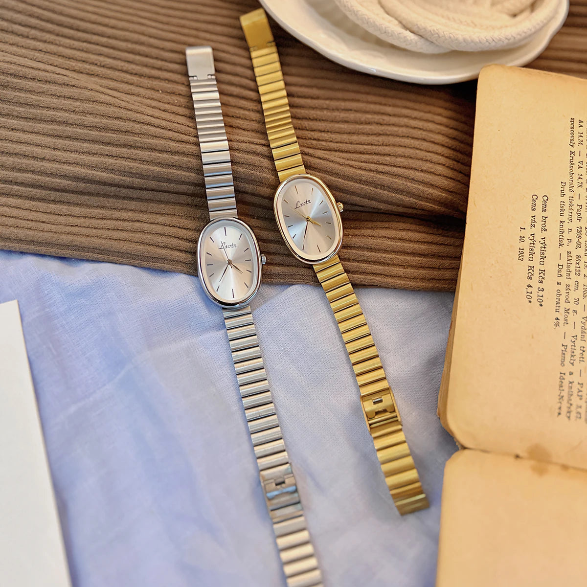 Women's Gold Bracelet Watch - Vintage Luxury Quartz Wristwatch