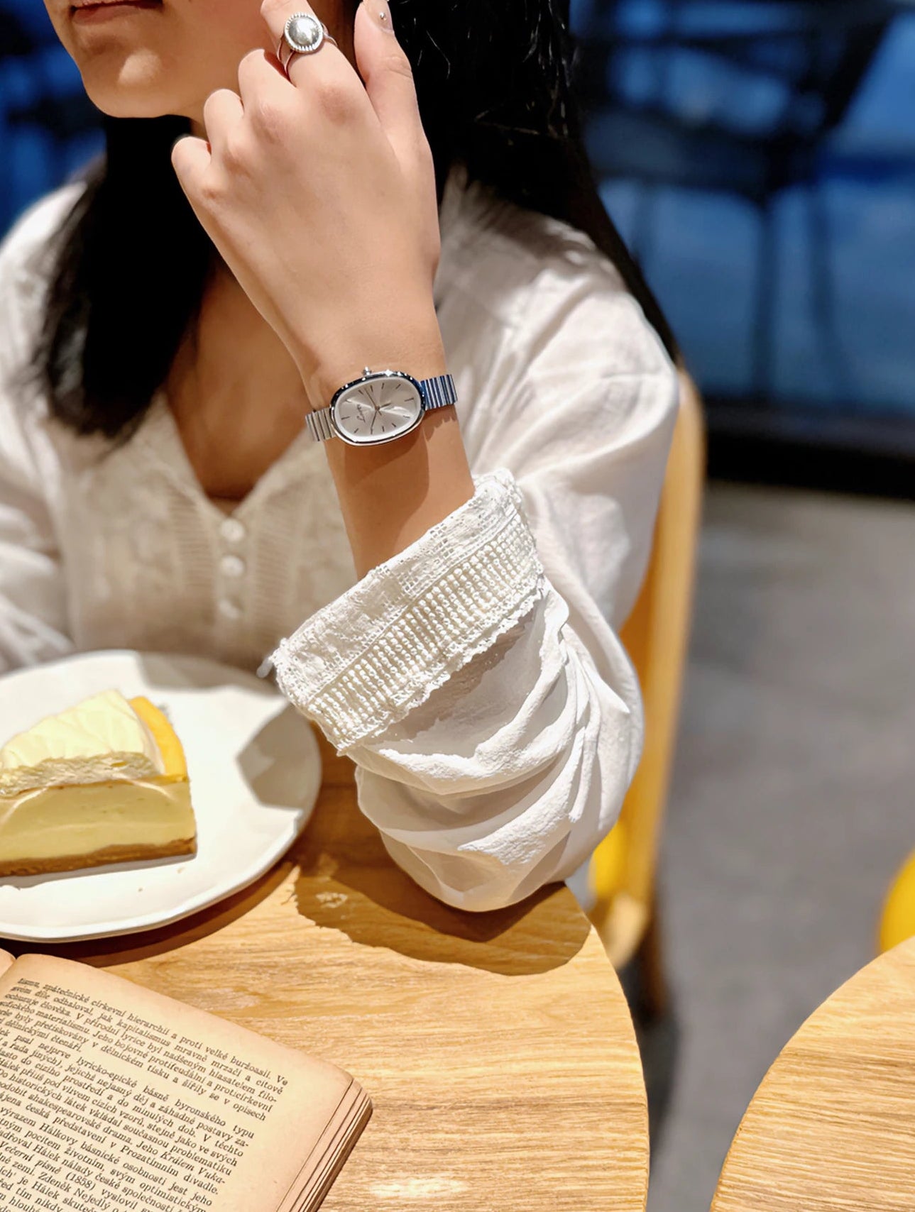 Women's Gold Bracelet Watch - Vintage Luxury Quartz Wristwatch