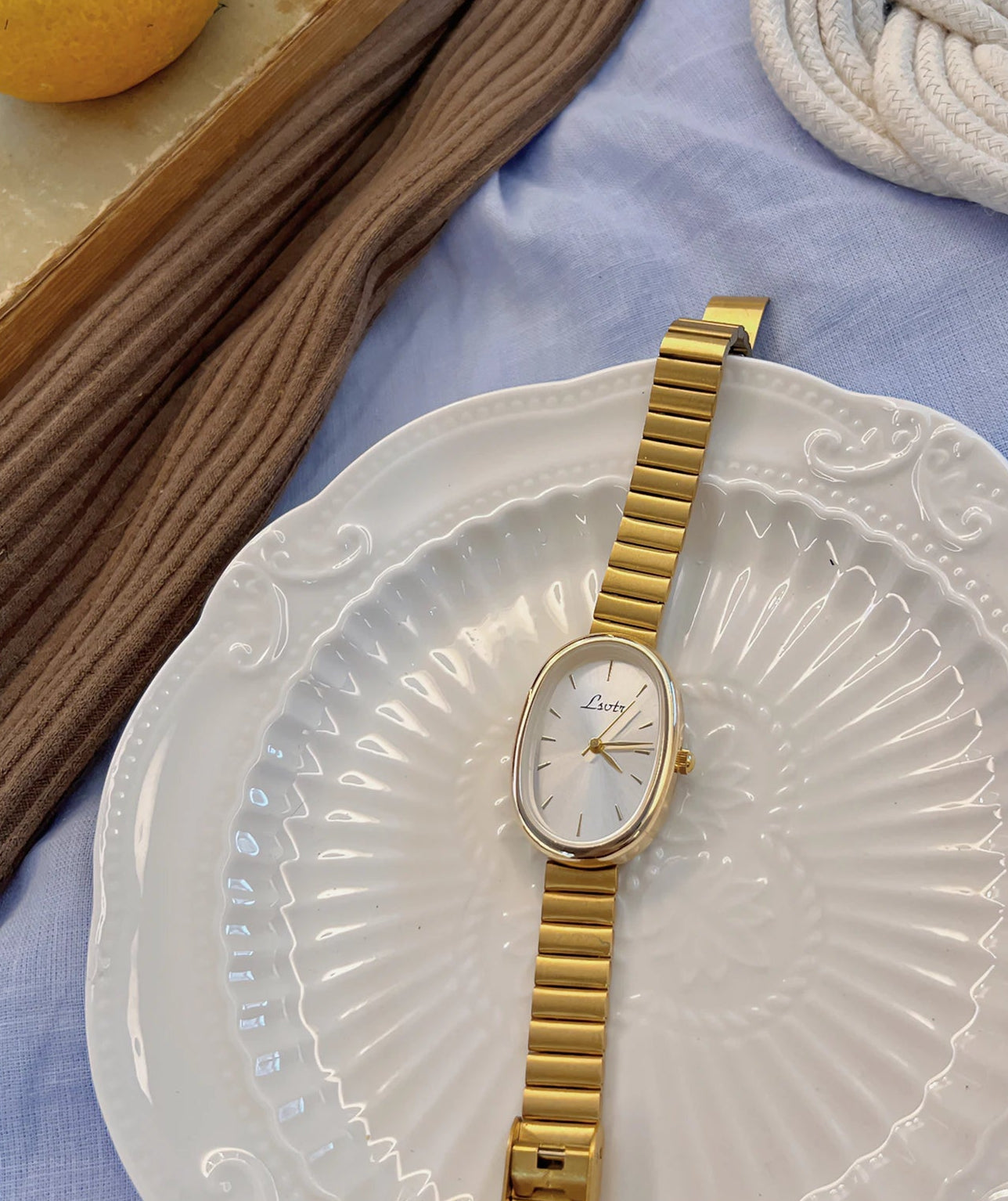 Women's Gold Bracelet Watch - Vintage Luxury Quartz Wristwatch