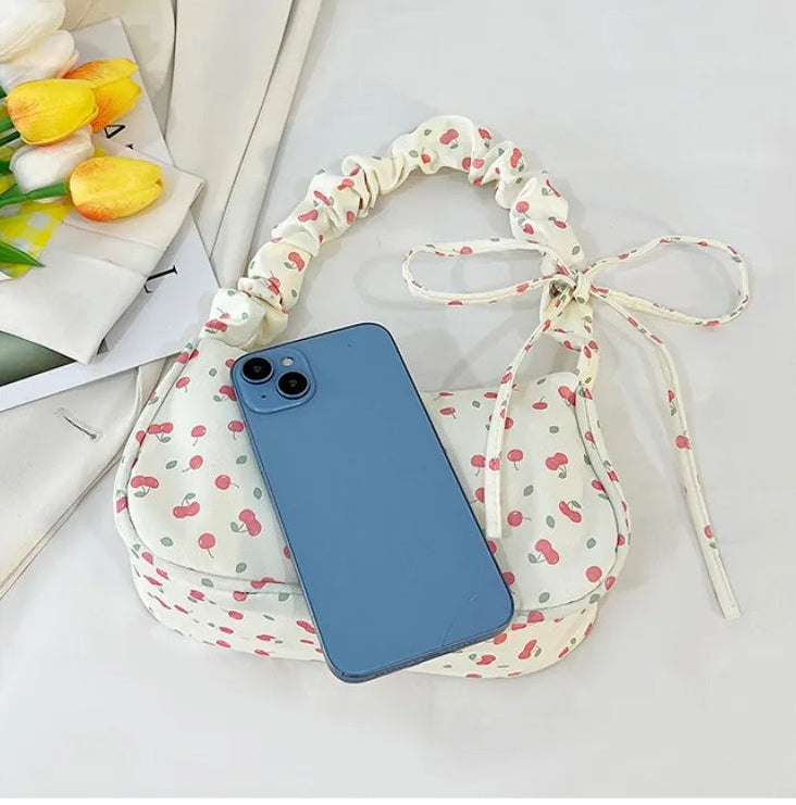 Women's Pleated Shoulder Bag - Trendy Underarm Handbag