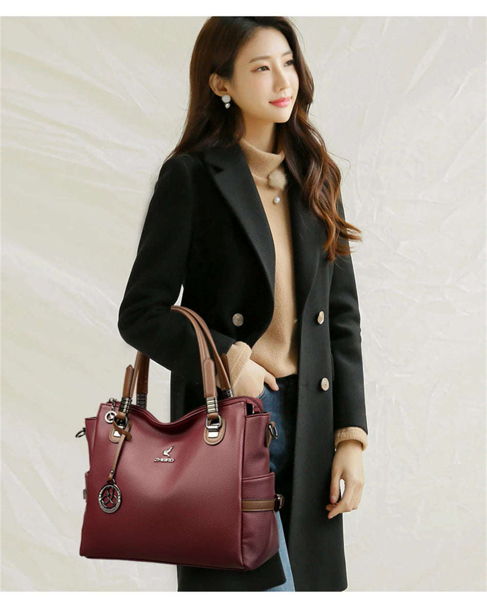 LARGE CAPACITY STRUCTURED LEATHER HANDBAG