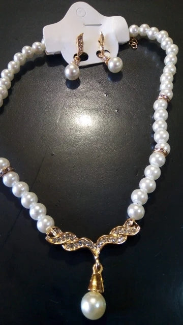 Pearl Jewelry Set - Gold Necklace & Earrings for Women