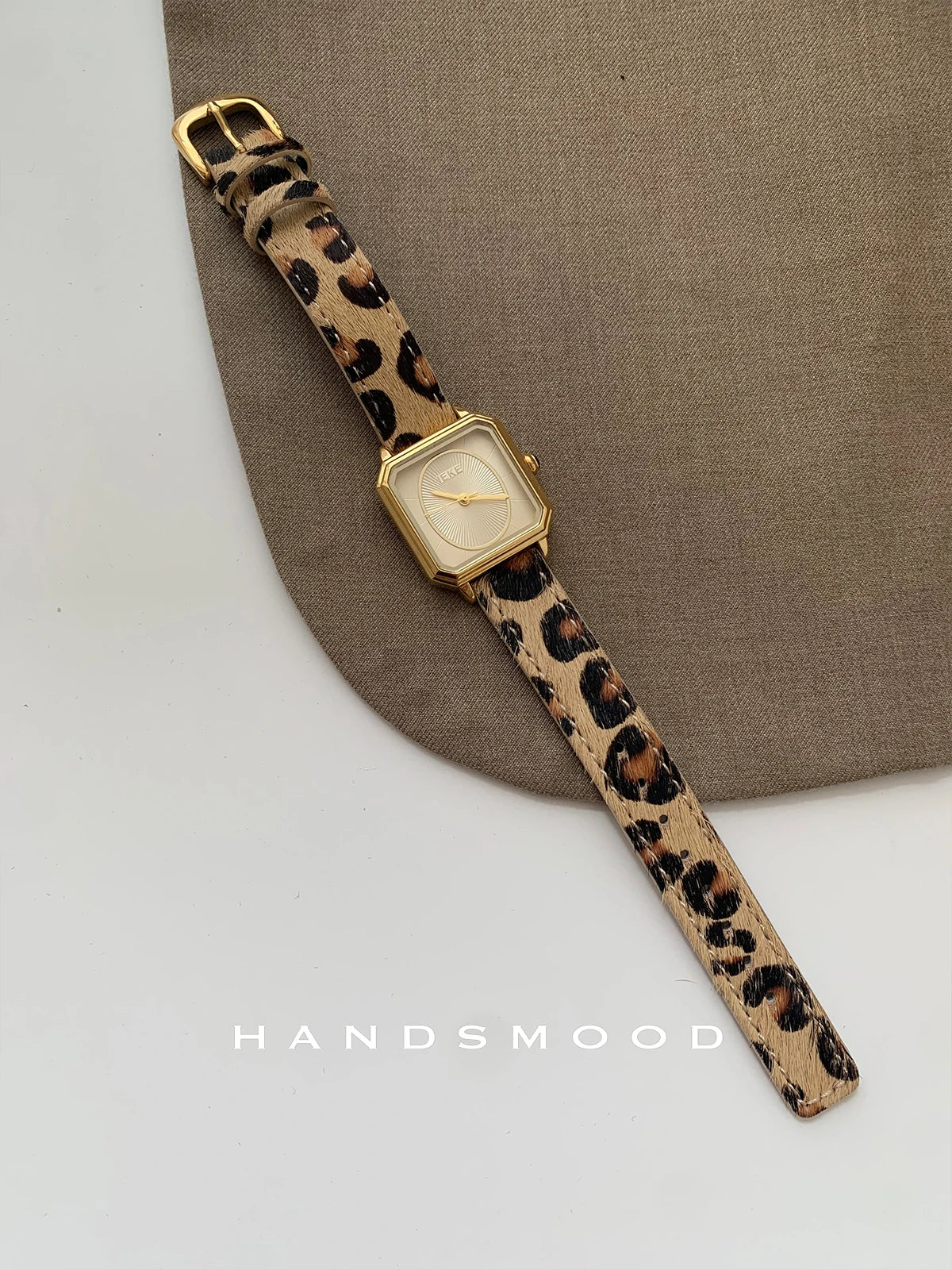 Women's Oval Watch - Elegant Fashion Wristwatch