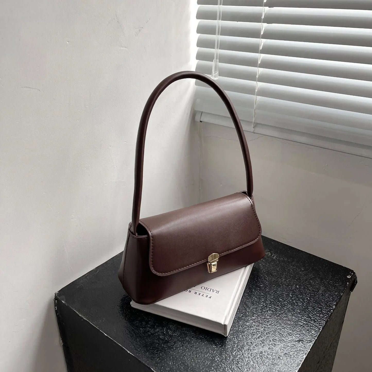 MINIMALIST STRUCTURED UNDERARM BAG