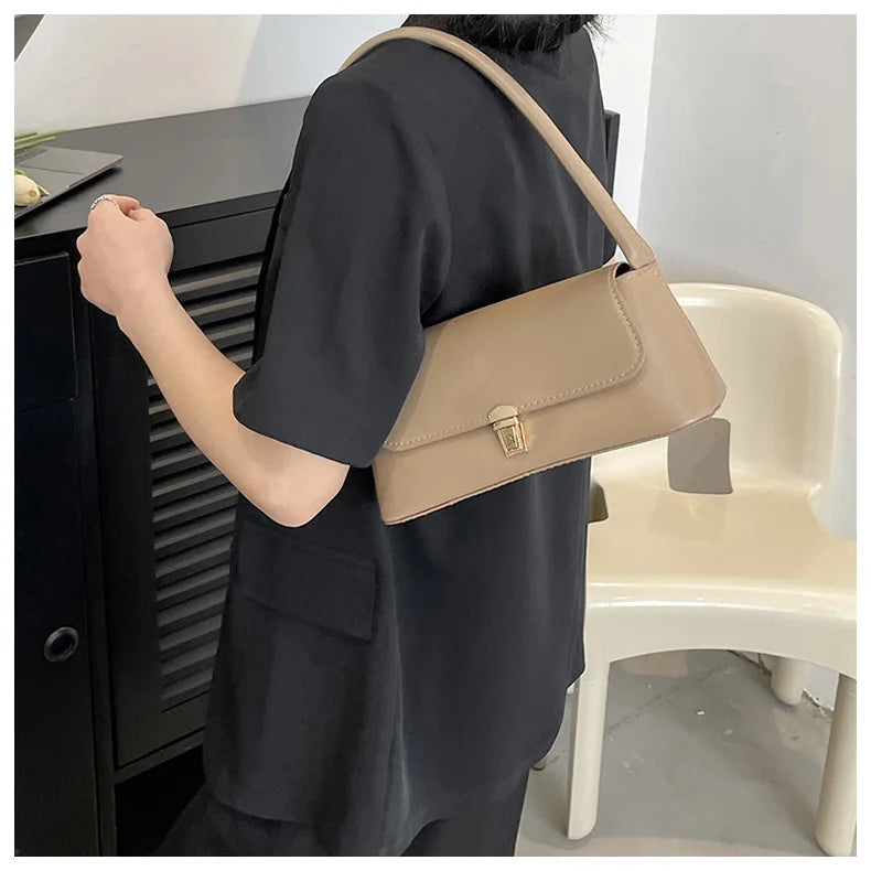 MINIMALIST STRUCTURED UNDERARM BAG