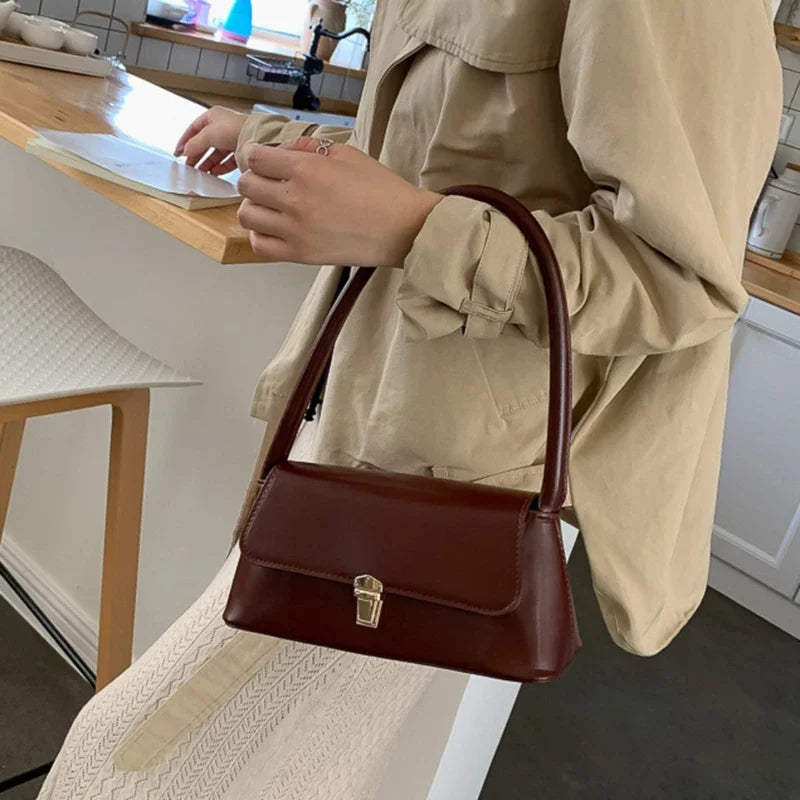MINIMALIST STRUCTURED UNDERARM BAG