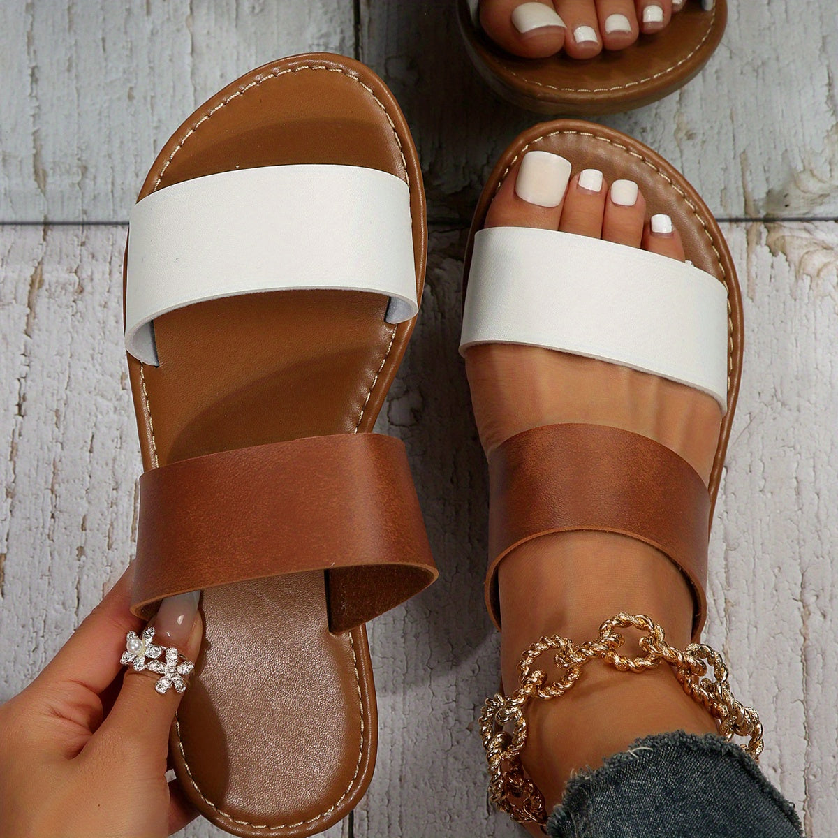 Women's Contrast Color Slide Sandals - Casual Flat Beach Shoes